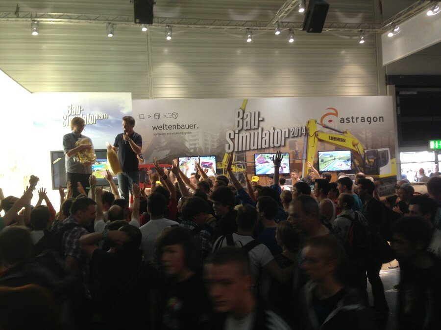 http://simuwelt.de/tl_files/Rondomedia/Games-Medien/simuwelt/000-News/gamescom 2013/gamescom_BauSi2014Stand_0001.jpg